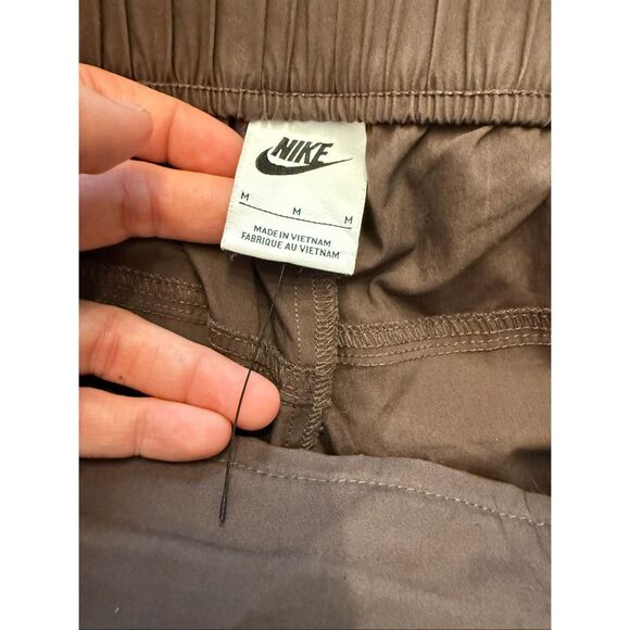 Nike Active Brown High-Rise Wide Leg Drawstring Woven Track Pants Size Medium - Picture 4 of 6